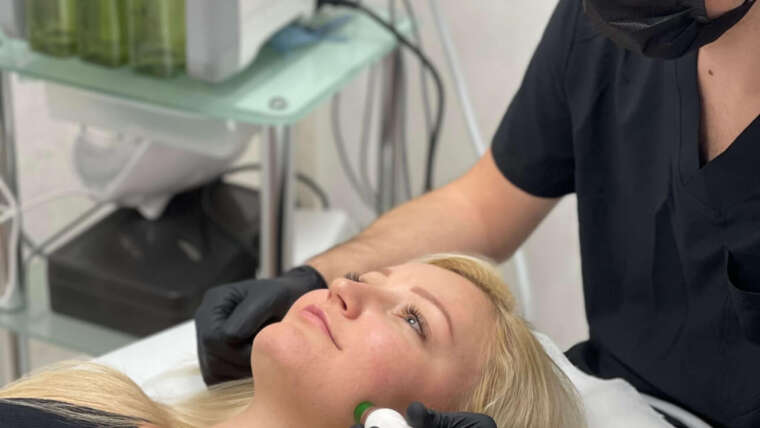 HydraFacial Vacuum Face Cleansing